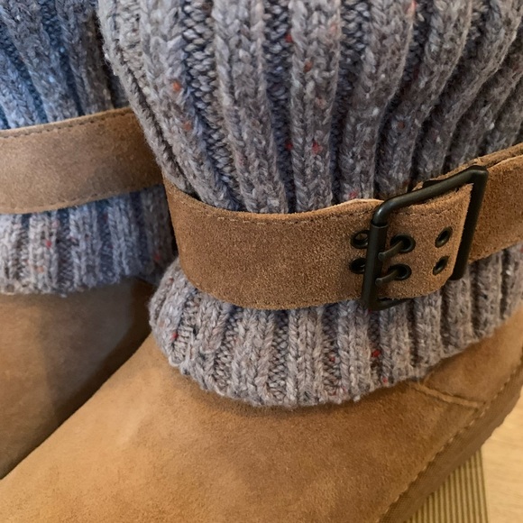 UGG Women’s Cambridge Chestnut Boot Size 7 - Picture 2 of 7